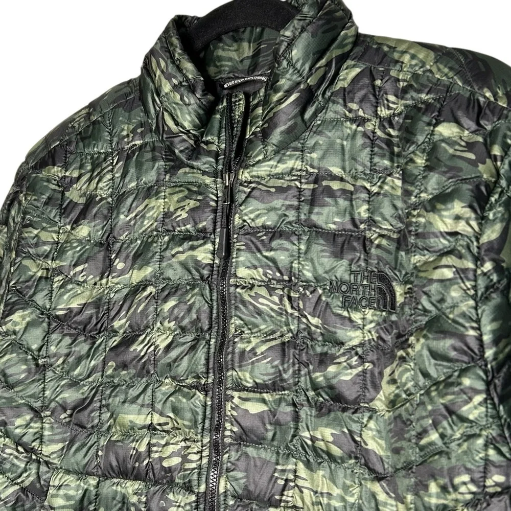 The North Face ThermoBall Camo Puffer Jacket Lightweight Men’s Medium